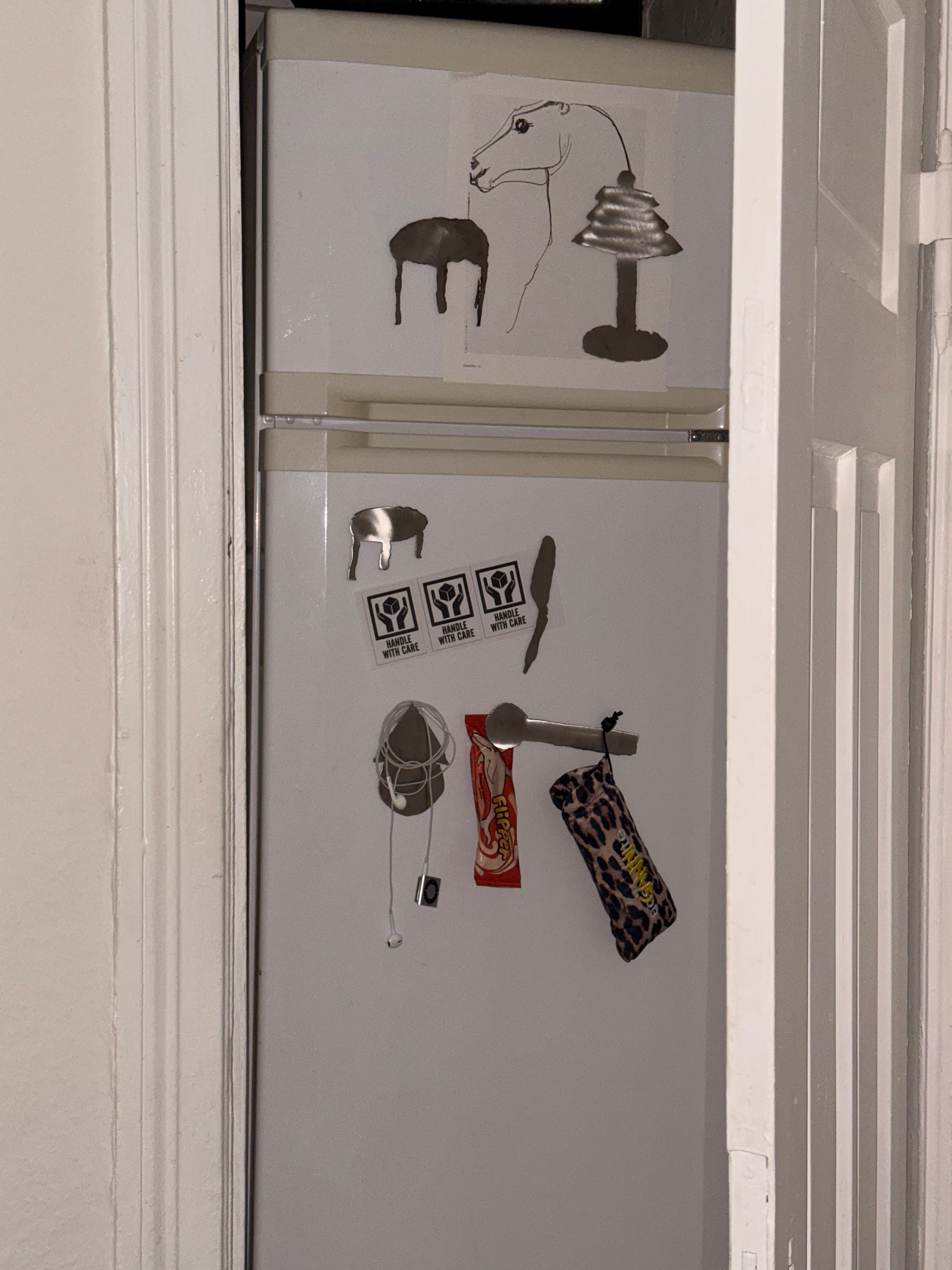 Magnet set of 4