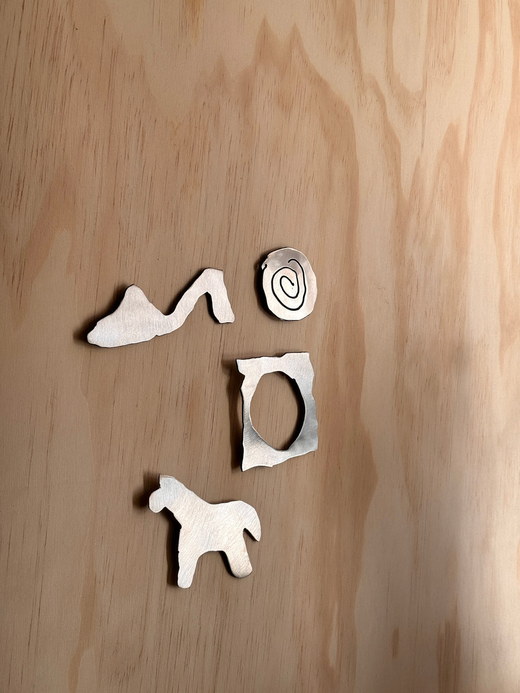 Magnet set of 4