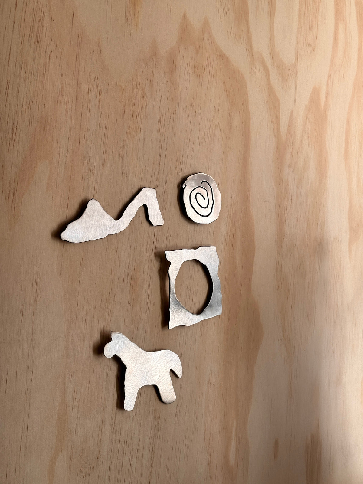 Magnet set of 4
