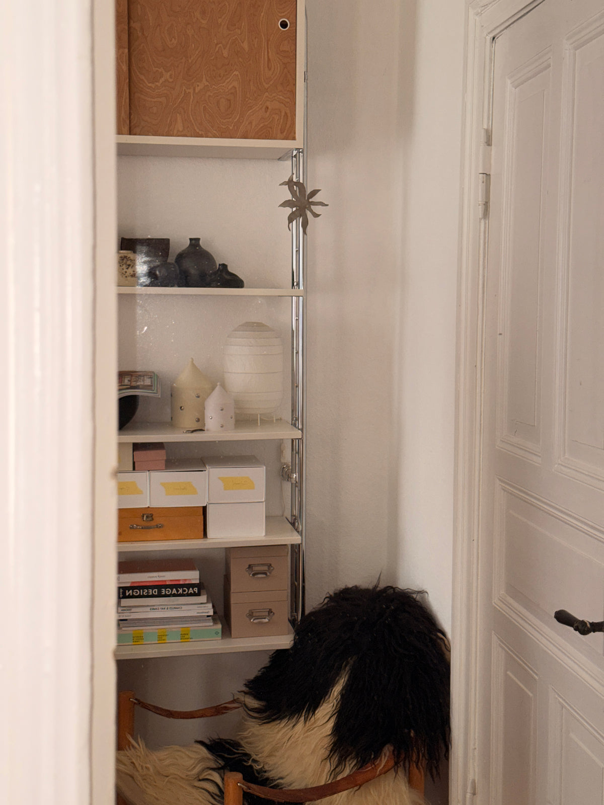 Storage container small with silver dots (taupe)