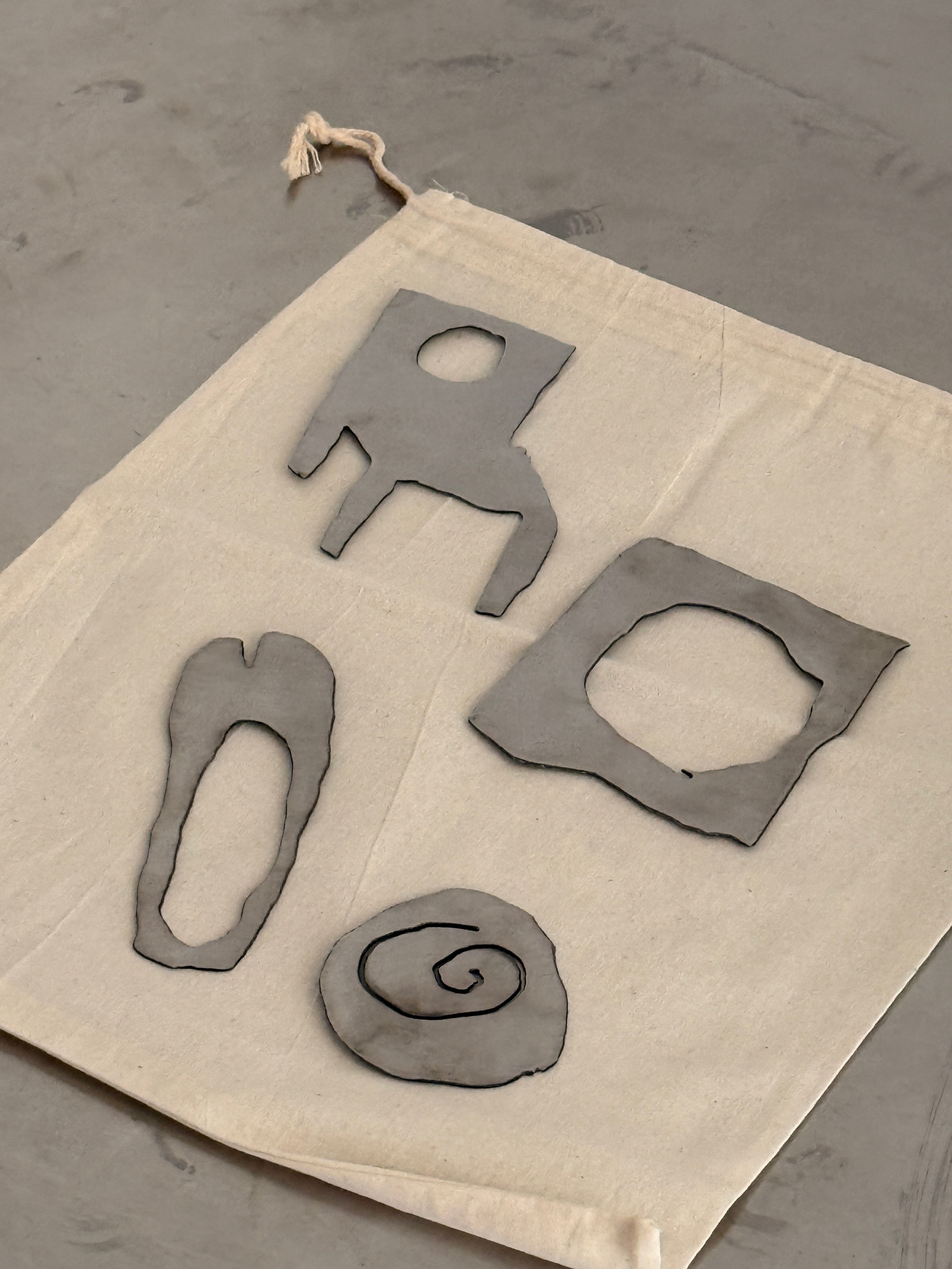 Magnet set of 4