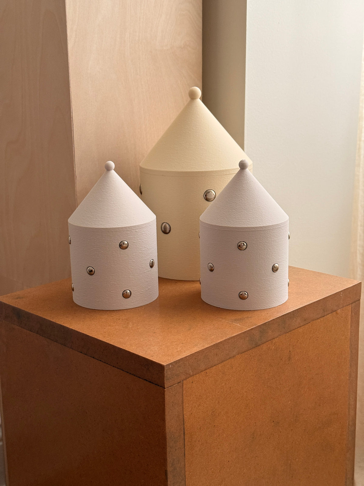 Storage container small with silver dots (taupe)