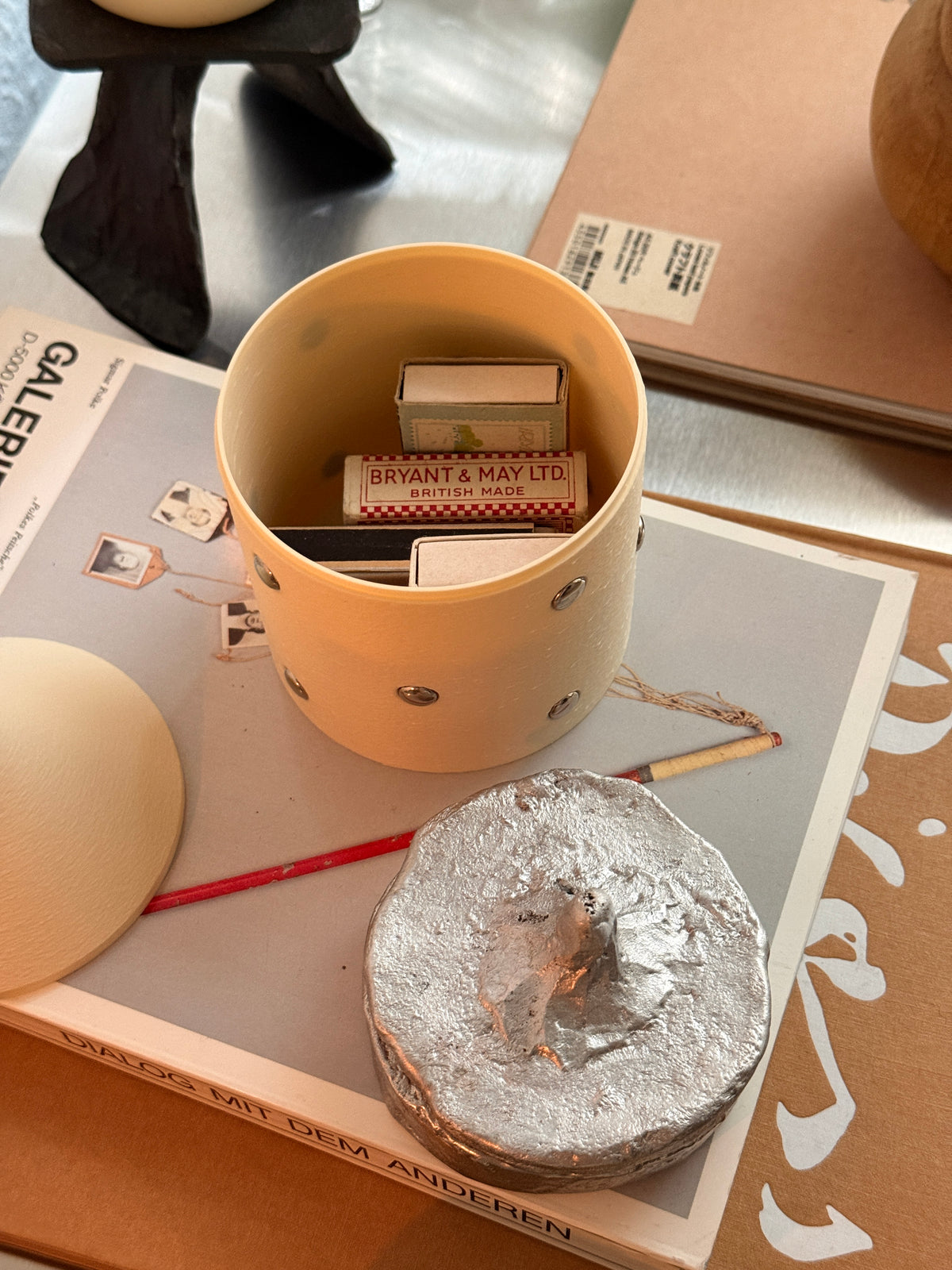 Storage container small with silver dots (butter yellow)