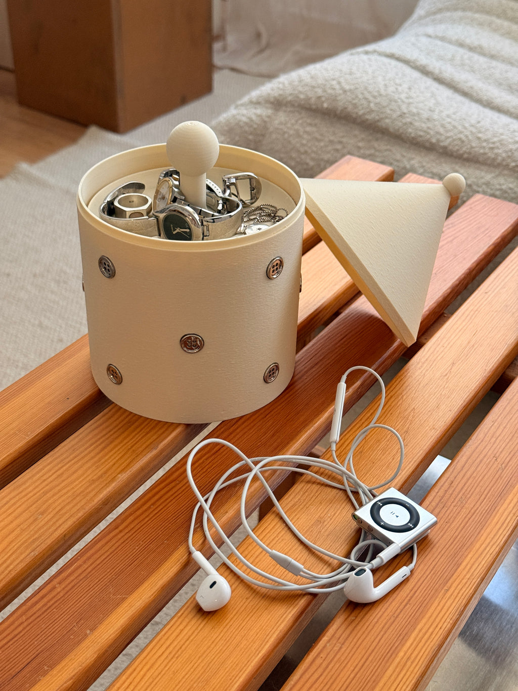 Storage container large with silver buttons (butter yellow)