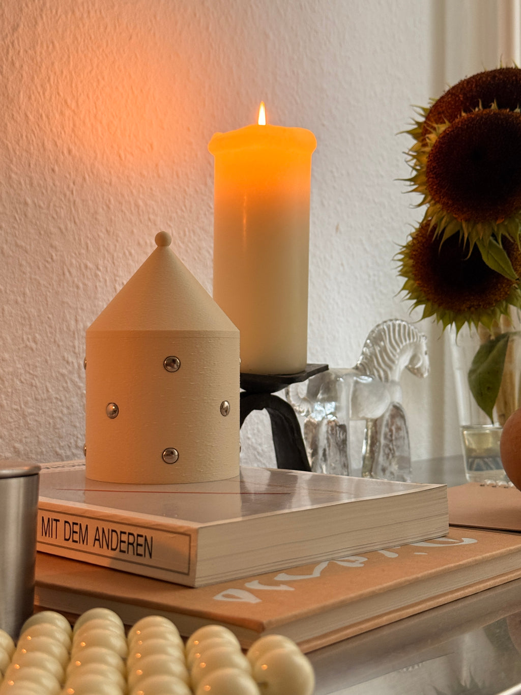 Storage container small with silver dots (butter yellow)