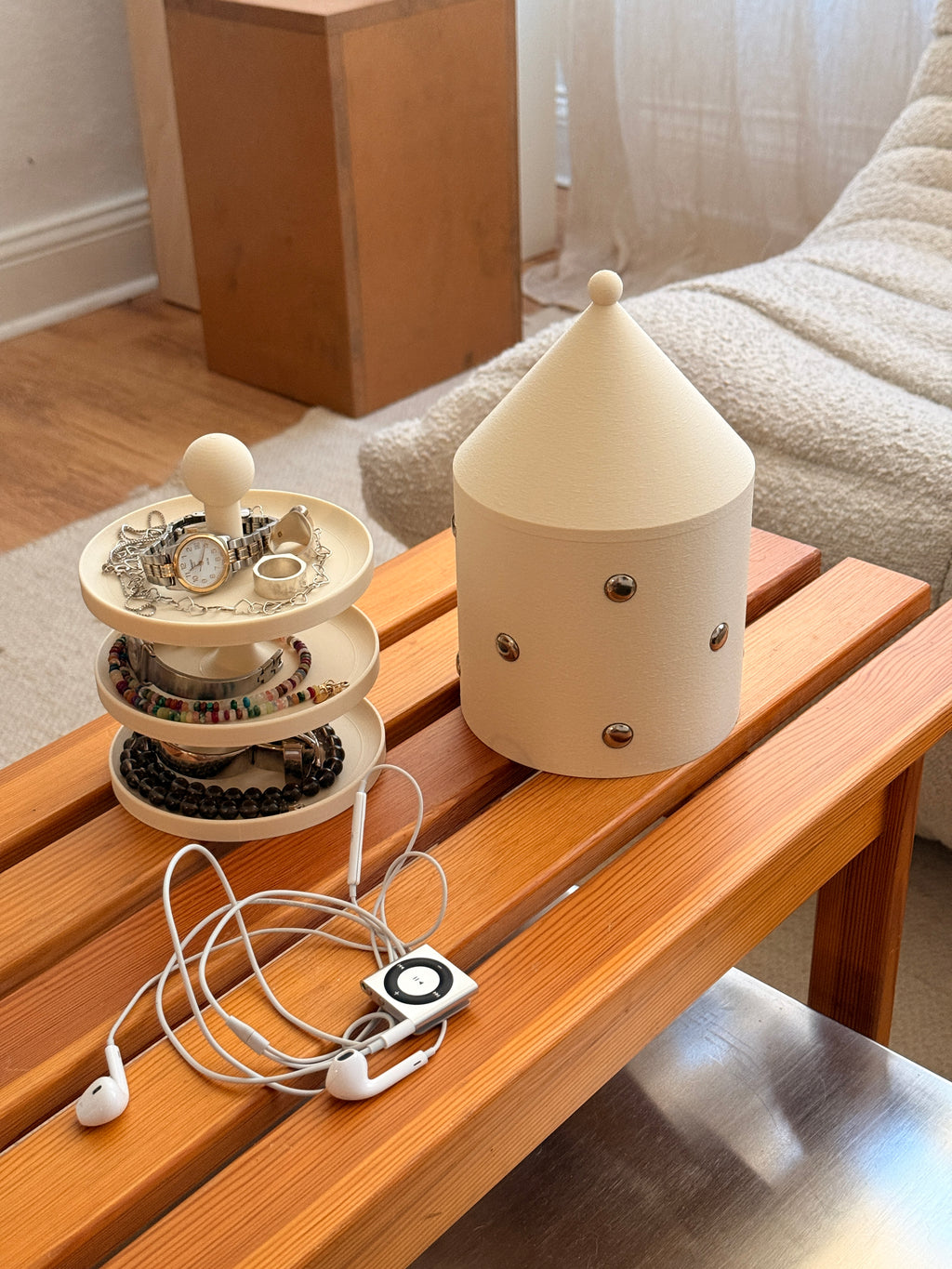 Storage container large with silver dots (butter yellow)