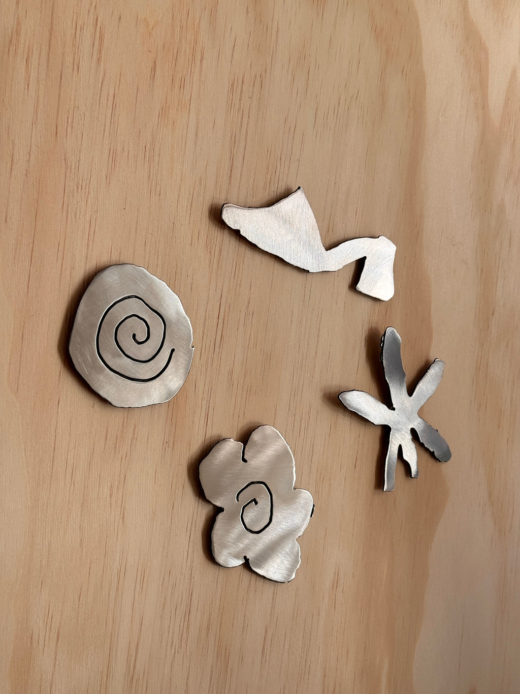 Magnet set of 4