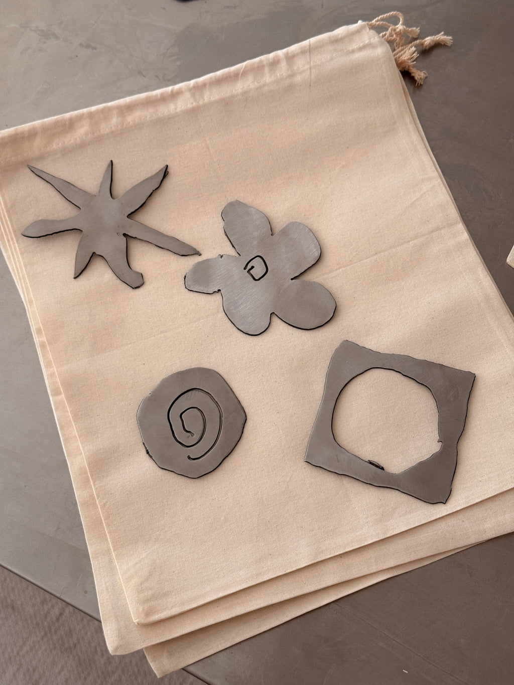 Magnet set of 4