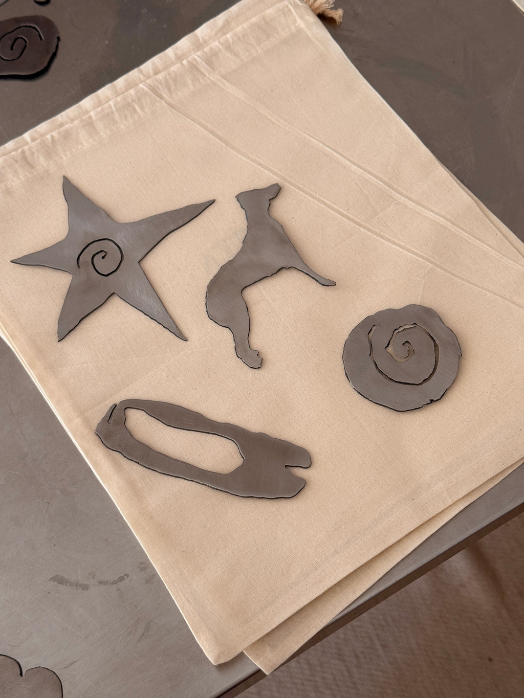 Magnet set of 4