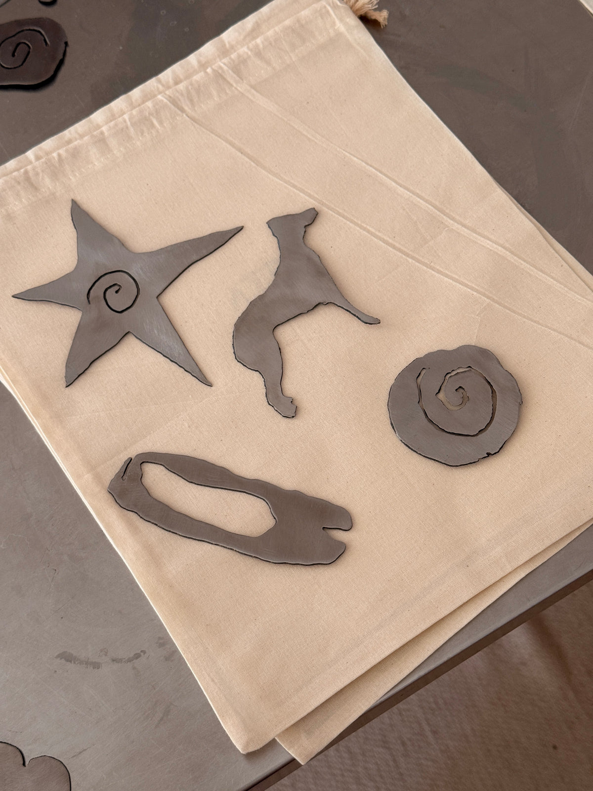 Magnet set of 4