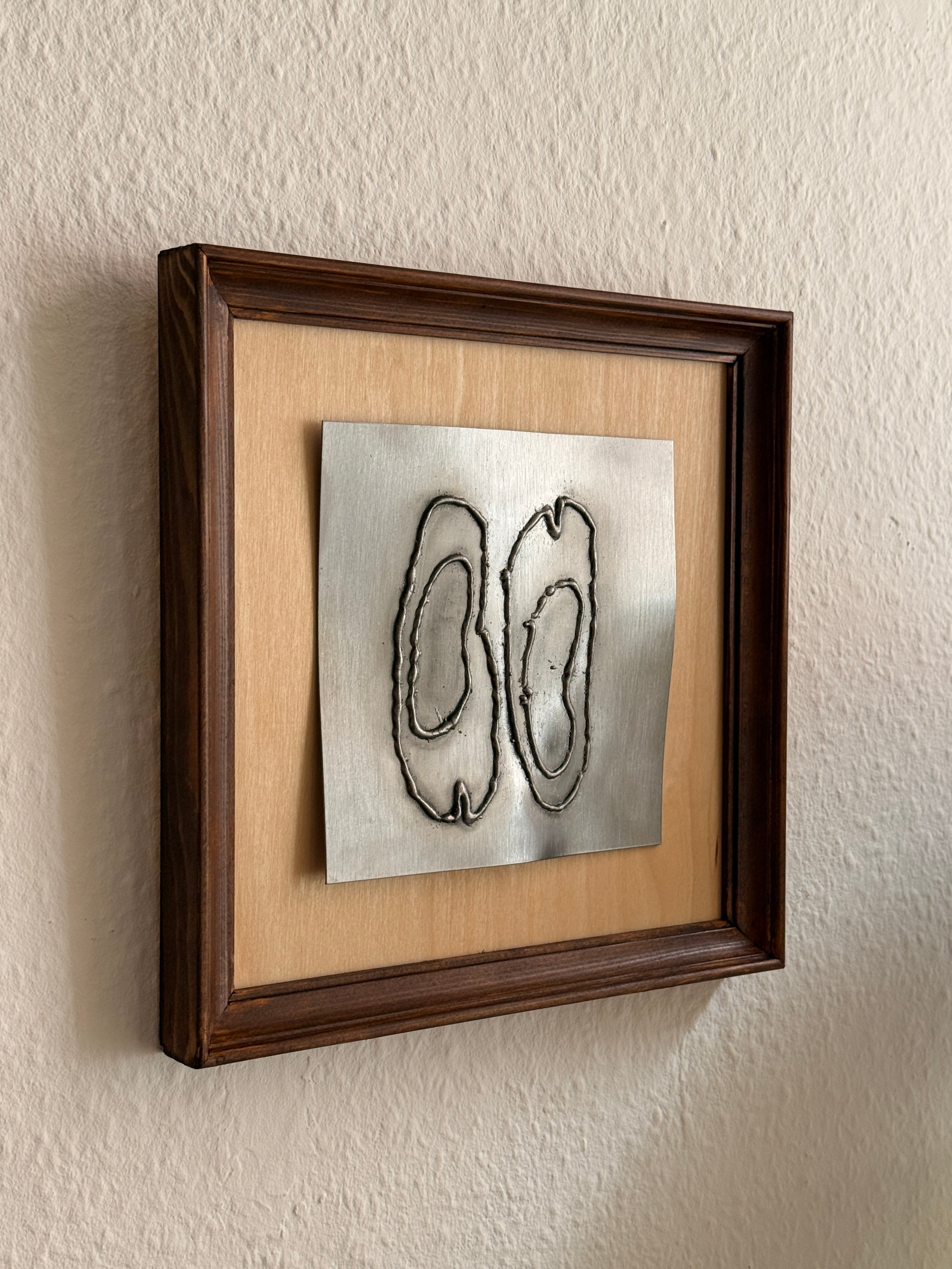 Tip tap tabi neutral wood artwork