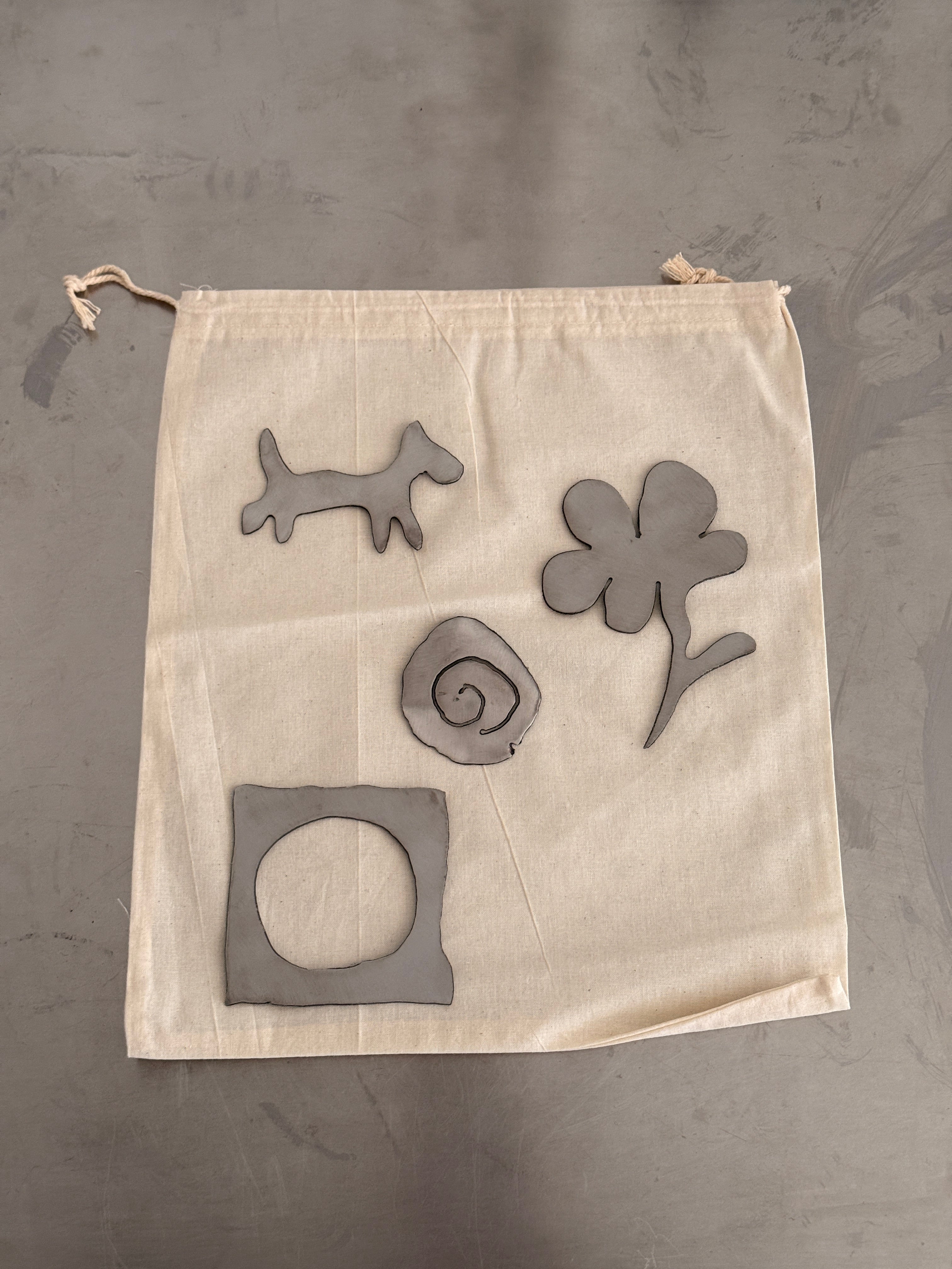Magnet set of 4