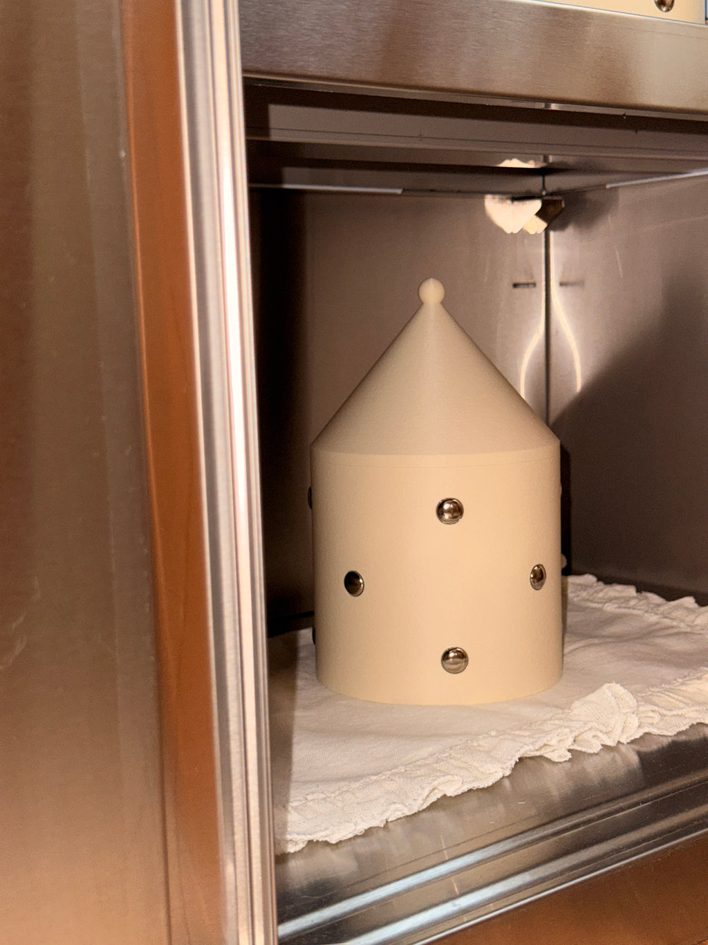 Storage container large with silver dots (butter yellow)