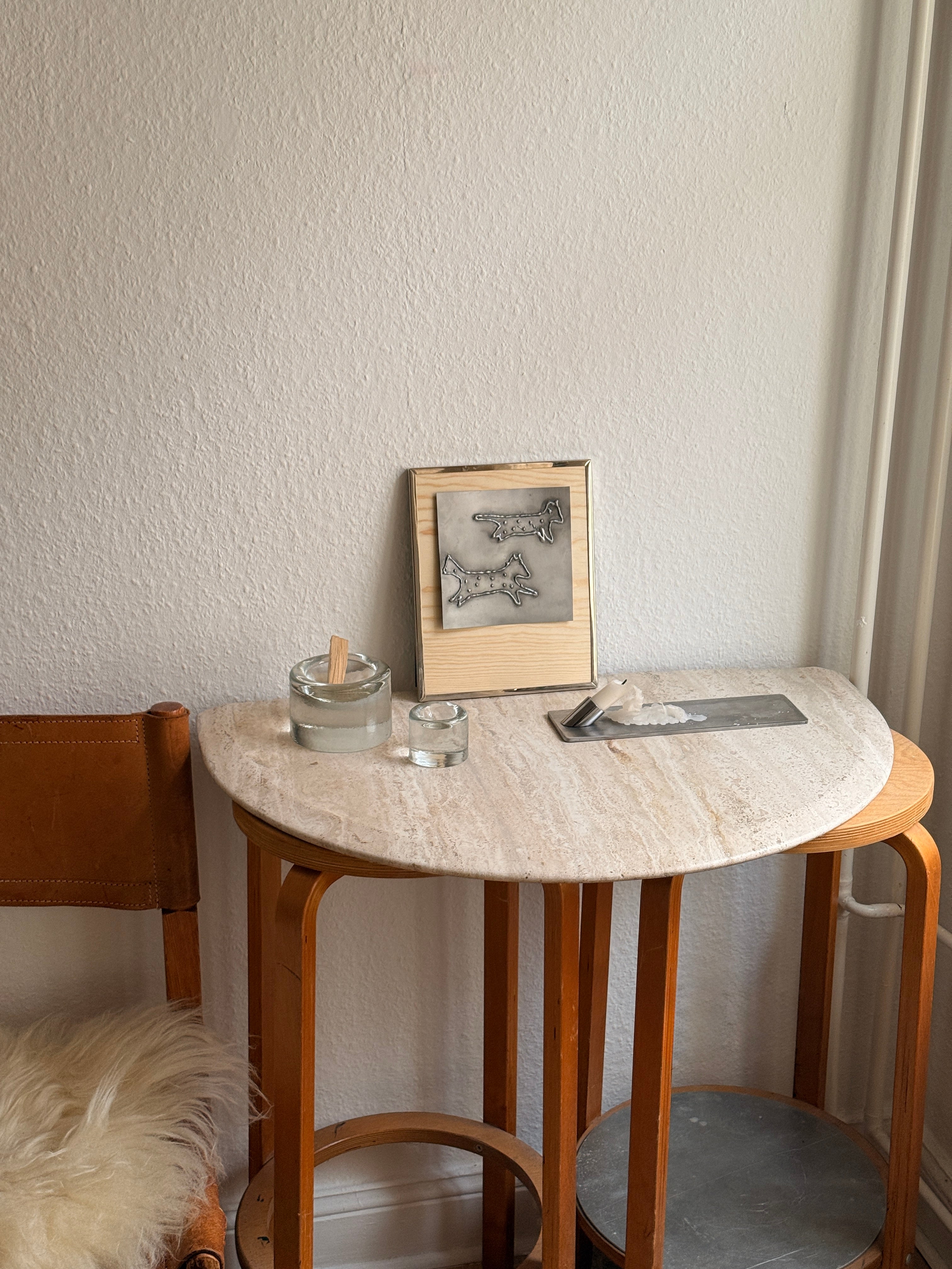 dotted jumping dogs artwork